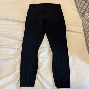 Lululemon Wunder under leggings in black. Size 6.